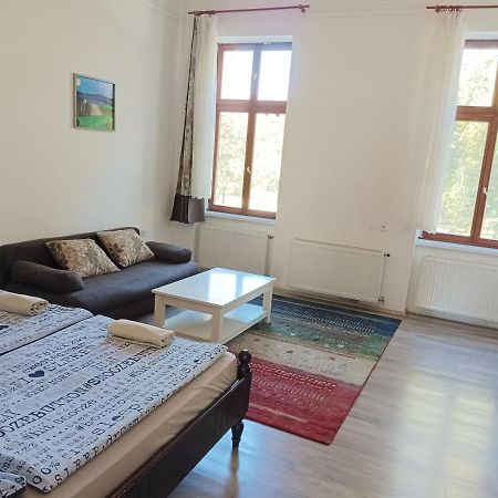 Sarahome1 Szeged Luaran gambar